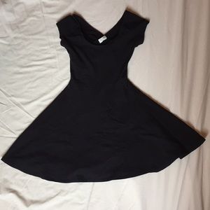 JOHN GALT/BRANDY MELVILLE- STRETCHY LBD